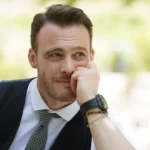 Персонаж из сериала Гений, 24 серия, 1 сезон